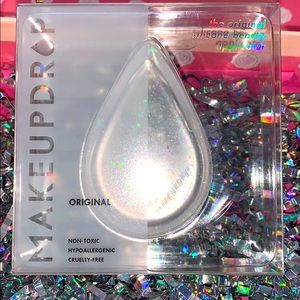 MAKEUP DROP GLITZ SILICONE APPLICATOR